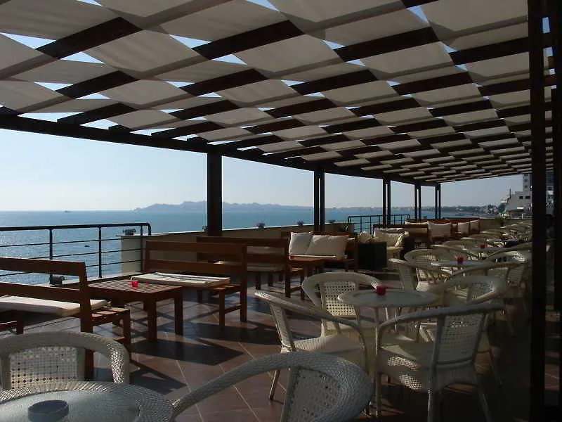 As Hotel Golem