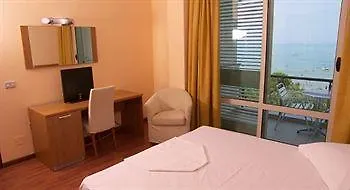 As Hotel Golem